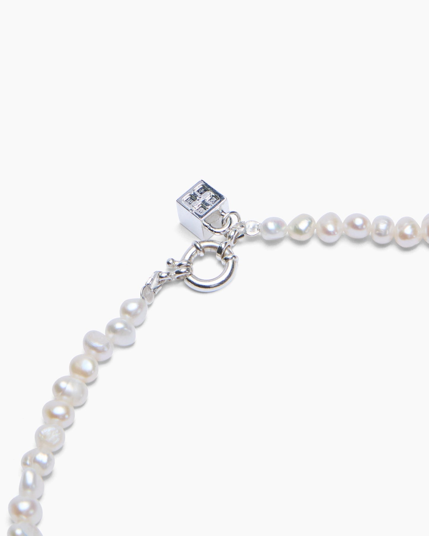 PEARL SPIKE CHOKER