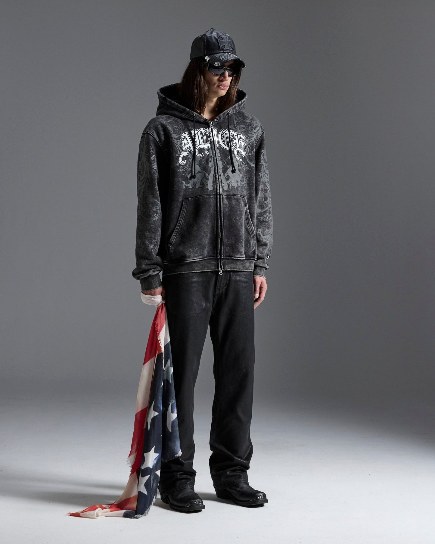 KSUBI X ALICE HOLLYWOOD GRAPHIC ZIP HOODIE BLACK